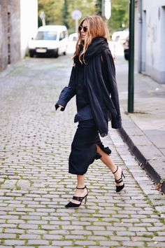 Maja Weyhe, Hobo Chic, Fashion Gone Rouge, Natasha Zinko, Cool Girl Style, Black Scarf, Spring Street Style, Boho Chic Fashion