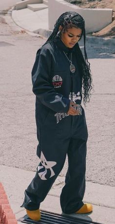 Teyana Taylor Style Outfits, Coverall Outfit, Baggy Clothes Aesthetic, Cute Tomboy Outfits, Podcast Interview, Runway Fashion Couture