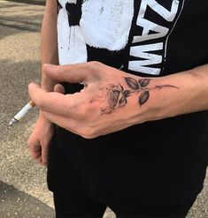 Stay Wild Police Tattoos, Herren Hand Tattoos, Muster Tattoos, Small Hand Tattoos, Dope Tattoos