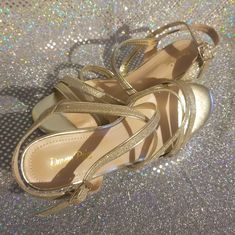 Nwt Beautiful Gold Strappy Wedges Gold Glitter Synthetic Sandals, Gold Glitter Closed Toe Sandals, Gold Sandals With Glitter Accents For Summer, Gold Shimmer Sandals For Summer, Gold Shimmer Sandals With Round Toe, Strappy Wedges, Womens Shoes Wedges, Purple Gold, Gold Glitter