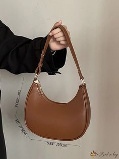 BirdinBag - Bolso Hobo Moderno: Elegante y con estilo Inch Bag, Brown Bag, Elegant Pattern, Fancy Bags, Brown Bags, White Beige, Clutch Wallet, Style Elegant, Bag Straps