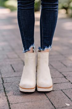 These Chelsea boots will have you feeling so bold and sassy! The thick tread is right on trend and we love that faux suede fabric! These booties are going to look amazing this fall and winter! Back zip True to size Chic Winter Booties, Teacher Fits, Fav Products, Chunky Heel Booties, Faux Suede Fabric, Easy Hairstyles For Long Hair, Suede Fabric, Elegant Hairstyles, Pretty Shoes