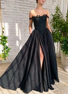 Teuta Matoshi, Split Prom Dresses, Corset Gown, A Line Evening Dress, Prom Dresses With Pockets, Dark Wedding, Spaghetti Strap Prom Dress, Prom Dresses Sleeveless, Black Prom