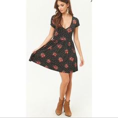 Brand New Forever21 Floral V-Neck Mini Skater Dress Size M Forever 21 V-neck Mini Dress, Forever 21 V-neck Mini Dress For Date Night, Forever 21 Floral Print V-neck Dress, Forever 21 Black V-neck Dress, Forever 21 Flirty V-neck Dress, Flirty V-neck Dress By Forever 21, Casual V-neck Dress For Night Out, Casual Black Mini Dress With Surplice Neckline, Casual Mini Dress With Surplice Neckline For Date Night