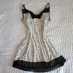 Victoria Secret Super Soft Cheetah Print Lingerie Lace Nighty Size: Large Nwot Pet And Smoke Free Home White Sleeveless Flirty Sleepwear, Flirty White Sleepwear For Loungewear, Victoria's Secret White Nightgown For Sleep, White Victoria's Secret Nightgown For Sleep, Lace Nighty, Victoria Secret Lingerie, Cheetah Print, Victoria Secret, Women's Intimates