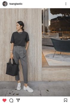 Vsco Outfits Aesthetic, Grey Dress Pants Outfit, Architecture Outfit, Loafers Shoes Outfit, Loafers Outfit Ideas, Tomboy Chic Outfits, Normcore Outfits, Smart Casual Women Outfits, Cute Overalls