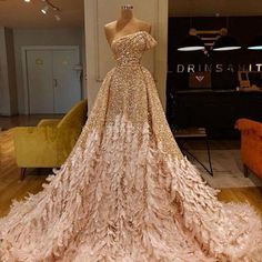 Luxury Feathered Evening Dress For Wedding, Feathered Evening Dress For Prom, Feathered Floor-length Prom Dress, Glamorous Feathered Evening Dress For Prom, Feathered Dresses For Wedding And Prom Season, Feathered Wedding Dress For Prom Season, Floor-length Feathered Prom Dresses, Feather Prom Dress, Prom Dress Black