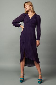 Purple Long Sleeve Dress, Purple Midi Dress, Deep Purple Color, Midi Wrap Dress, V Neck Midi Dress, The Movement, Feminine Look, High Low Hem, Pleated Dress