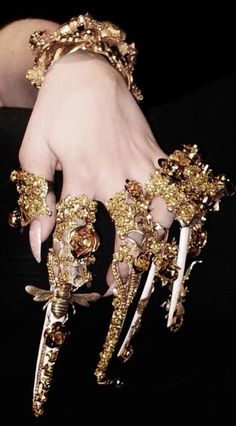 Rings Aesthetic, Delicate Necklaces, Fantasy Jewelry, Aesthetic Grunge, Fantasy Clothing, Fantasy Fashion, Character Outfits, Lady Gaga, Costume Design