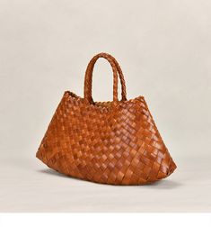 Special Design Cowhide Leather Woven Handbags for Women 8862 – LEATHERETRO Dragon Diffusion, Big L, Dumpling Bag, Woven Handbags, Leather Weaving, Woven Design, Basket Bag, Vintage Inspired Design, Handbags For Women