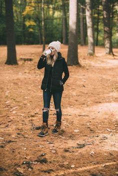 Camping Outfits Winter, Mode Hippie, Hiking Outfits, Cool Winter, Camping Outfits, Outdoor Fashion, Hiking Outfit, Fall Winter Style, Fall Winter Fashion