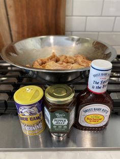 the ingredients to make an apple cider are sitting on the stove