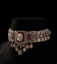 Maharaja Jewellery Royal Jewels, Royal Indian Jewellery, Antique Royal Jewelry Indian, Vilandi Jewellery Necklaces, Real Diamond Necklace Royal Jewels, Royal Jewelry Indian, Diamond Indian Jewellery, Indian Kundan Jewellery, Heavy Necklace