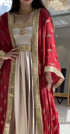 Desi Fashion Casual, Pakistani Fancy Dresses, Salwar Kamiz, Mode Abaya, Fancy Dresses Long, Moroccan Dress, Designer Dresses Casual, Quick Outfits