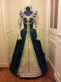 , 1500s Dress, 1500 Dress, Tudor Gown, Royalty Dress, Prince Clothes, Century Dress