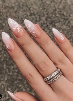 Nails Oval, Nails Silver, Gold Prom, Nails Gold, Holiday Nail Designs, 2024 Prom, Green Prom, Nagel Tips, Winter Nails Acrylic