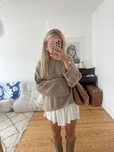 Sweater Skirt Outfit, Skirt Outfit Fall, Cute Sweater Outfits, Best Winter Outfits, Sweater Outfits Fall, Everyday Casual Outfits, Fall Attire, Sweater Outfit