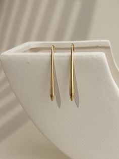 Hello ladies🌻 - These pretty earrings are made of stainless steel. - Length 35mm, width 3mm. The advantages of stainless steel? ✔️There is no risk of allergy. ✔️They are resistant to water, hydroalcoholic gel and perfume. ✔️They do not oxidize. ✔️Quality jewelry at a very affordable price. For maintenance, avoid daily contact with liquid to maintain its shine. Don't hesitate to follow me on Instagram @aioliolive, thank you 😉 Modern Teardrop Drop Earrings Tarnish Resistant, Hypoallergenic Minimalist Drop Earrings, Minimalist Tarnish-resistant Teardrop Earrings For Formal Occasions, Minimalist Tarnish Resistant Teardrop Earrings For Formal Occasions, Minimalist Hypoallergenic Teardrop Earrings, Everyday Tarnish Resistant Teardrop Earrings, Minimalist Hypoallergenic Drop Earrings For Everyday, Everyday Tarnish-resistant Teardrop Earrings, Everyday Hypoallergenic Teardrop Linear Earrings