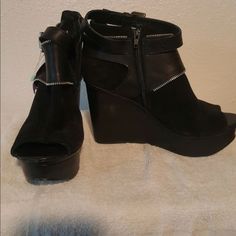 I Brought It Brand New But Did Not Wear It, I Just Need My Money Back Edgy Leather Round Toe Wedge Sandals, Edgy Leather Wedge Sandals With Round Toe, Leather Ankle-high Wedge Sneakers For Spring, Edgy Leather Wedge Heels, Chic Leather Wedge Sneakers, Casual Leather Wedge Boots For Party, Diesel Women, Diesel Shoes, My Money