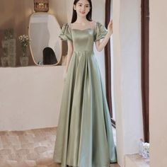 Evening Gown Plus Size, Green Satin Prom Dress, Navy Ball, Wallpaper Girly, A Line Evening Dress, Gown Plus Size, Evening Dresses With Sleeves, Evening Gowns Elegant, Long Prom Dresses