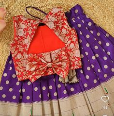 Traditional Baby Dresses, Langa Blouse, Pattu Langa, Mom Daughter Outfits, Kids Dress Collection, Kids Blouse Designs, Kids Blouse, Kids Lehenga, Baby Boy Dress