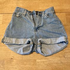 Urban Outfitters Bdg Shorts Mom High Rise Size 24, New Never Worn Urban Outfitters Shorts, Jean Shorts, Urban Outfitters, Color Blue, High Rise, Cute Outfits, Womens Shorts, Women Shopping, Blue