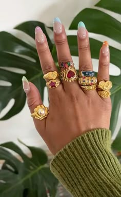 Chunky Gold Jewelry Rings, Chunky Gold Accessories, Cute Chunky Rings, Gold Ring Chunky, Chunky Vintage Rings, Chunky Colorful Jewelry, Funky Gold Rings, Gold Ring Stack Chunky, Chunky Gold Jewelry Outfit