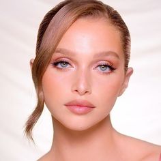 Charlotte Tilbury Makeup Look Wedding, Charlotte Tilbury Bridal Makeup, Charlotte Tilbury Makeup Looks, Pink Wedding Makeup, Skincare Kit, Charlotte Tilbury Makeup, Formal Makeup, Bridal Makeup Natural, Bridal Makeup Wedding