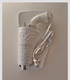 I ❤️ this hairdryer!!! I NEED it!!!!! 357 Magnum, Blow Dryer, Bang Bang, 인테리어 디자인, Country Girls, Cool Gadgets, Hair Dryer, Hair And Nails, The Wall