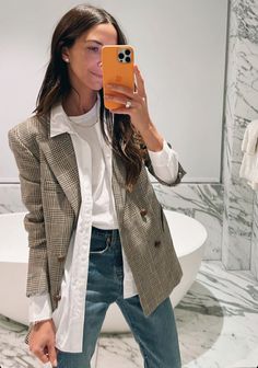 Alexa Chung Fall Style, Mode Shoes, Casual Work Outfits Women, Elegante Casual, Oct 1, Casual Work Outfits, Mode Inspo, Blazer Outfits, Work Outfits Women