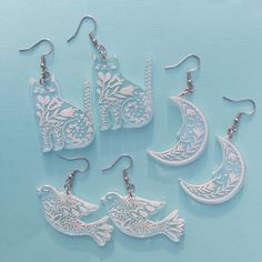 Clear Acrylic Kitty Folk Earrings Laser Cut Engraved Cat - Etsy Laser Engraved Earrings, Shrinky Dink Jewelry, Laser Cut Necklace, Shrink Plastic Jewelry, Laser Cut Wood Crafts, Laser Cut Jewelry, Laser Cut Earrings, Cut Earrings, Chattanooga Tn