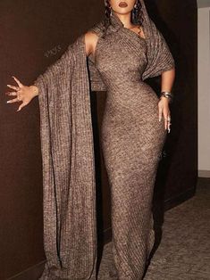 Mode Rihanna, Ruffle Bodycon, Long Bodycon Dress, Glam Dresses, Women Long Dresses, Looks Style, Classy Dress, Modest Fashion, Classy Outfits