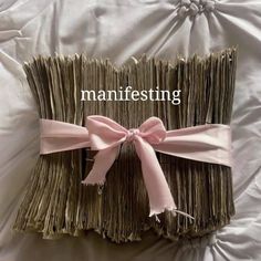 Manifestation Diary, Vision Board Themes, Vision Board Pics, Vision Board Examples, Girl Energy, Money Vision Board, Manifesting Vision Board, Vision Board Images, Vision Board Photos