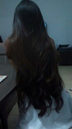 Long Dark Brown Hair Aesthetic, Very Long Brown Hair, Long Hair Aesthetic, Summer Hair Ideas, Waist Length Hair, Long Shiny Hair, Long Indian Hair, Long Healthy Hair, Long Silky Hair