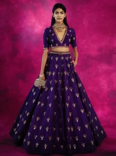 Crop Top And Skirt Indian, डिजाइनर कपड़े, Vani Vats, Purple Lehenga, Gold Lehenga, Crop Top Lehenga, Indian Outfits Lehenga, Crop Top Skirt Set