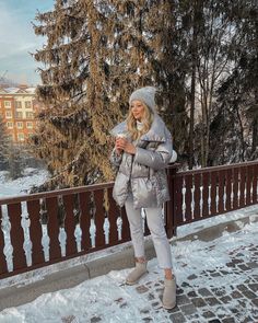 Cold Fashion, Winter Travel Outfit, Getting Bored, Stylish Lifestyle, Classy Winter Outfits, Chic Winter Outfits, Cute Gym Outfits, Winter Lookbook