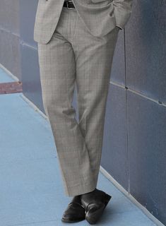 Elevate your wardrobe with our cool Scabal Londoner Glen Gray Wool Pants and become the style king. Crafted with luxurious wool, the plaid design in a timeless gray shade gives you that classic yet modern look that will keeps your heads turning. And if you are aiming for a fashionable office wear upgrade, your search ends here. #studiosuits #businessman #pantsformen #glengraywool ##glengraywoolpants #fashionforman #menpantsstyle Green Tweed Suit, Plaid Texture, Tailor Made Suits, Grey Wool Suit, Brown Chinos, Pants Tailored, Fabric Cross, Tweed Pants, Corporate Attire