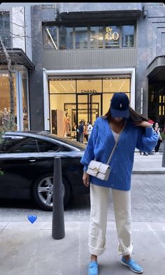 Blue Loro Piana Shoes Outfit, Loro Piana Outfit, Luxury Fashion Brands, Modesty Fashion, Causual Outfits, Winter Fashion Outfits, Elegant Outfit