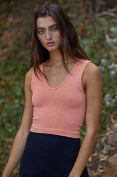 The perfect combination of Bra+Cami come together to create this amazing little tank that you'll wonder how you lived without! It is the perfect summer base layer to get away from your standard bra!! V-neck on one side and a rounded u-neck on the other with easy spaghetti straps, cropped length hits at the waist and double ribbed fabric keeps everything held in nice and neat. Wash gentle cold | hang dry or tumble low Out To Lunch, Weather Day, Boyfriend Style, Fleetwood Mac, Grey Tee, U Neck, Fine Line, Blood Orange, Top Fabric