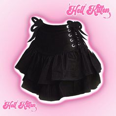 Scene Skirt, Goth Kawaii Fashion, Gothic Ruffled Mini Skirt For Cosplay, Gothic Lined Mini Skirt, Gothic Black Mini Skirt, Alternative Y2k, Gothic Mini Skirt With Ruffles, Black Ruffled Punk Mini Skirt, Y2k Skirt