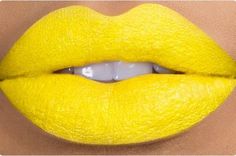 a yellow lip is shown in this image