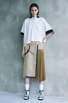 Loose Shirt Dress, 일본 패션, Skirt Trends, Vogue Germany, Polo Shirt Women, Vogue Paris, Mode Inspiration, Contemporary Fashion, White Shirt