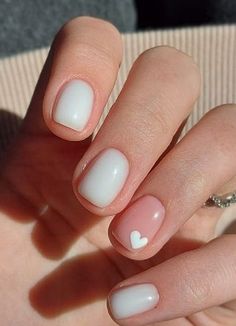 Nails For Super Short Nails, Simple Gel Nails For Short Nails, Minimal Cute Nails, Short Nail Inspo Simple Natural, Shellac On Short Nails, Cute Shellac Nail Ideas, Pretty Short Nails Natural, Small Nails Aesthetic, Simple Painted Nails