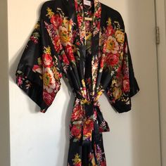 Black And Red Pink Floral Robe. Never Worn Red Silk Robe, Silk Robes, Frankie And Johnny, Floral Robes, Silk Robe, Sleepwear Robe, Red Silk, Pink Red, Pink Floral