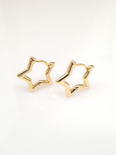 925 Sterling Silver Plain Star Huggie Hoop Earrings    - Metal: 925 Sterling Silver (Finish: Yellow Gold Plated) - Shape: Star - Dimension: Outer Diameter 15mm(0.59 in), Inner Diameter 10mm(0.39 in), Face Width 1.5mm - Closure: Leverback  - Color: Gold Star-shaped Tarnish Resistant Hoop Earrings For Everyday, Star-shaped Huggie Earrings As A Gift, Yellow Gold Star Shaped Huggie Earrings, Everyday Hypoallergenic Star Huggie Earrings, Earrings Metal, Huggie Hoop Earrings, Gold Star, Jewelry Earrings Hoops, Gold Stars