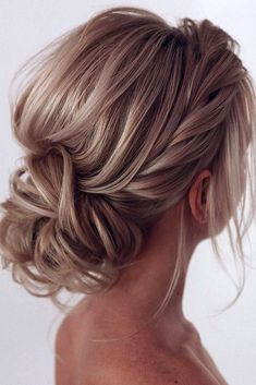 30 Bridal Hairstyles For Perfect Big Day Party ❤ bridal hairstyles relaxed textured low updo tonyastylist #weddingforward #wedding #bride #weddinghair #bridalhairstyles Hairstyle Types, Low Updo, Wedding Hairstyles Tutorial, Best Wedding Hairstyles, Beautiful Hairstyles, Wedding Hair Inspiration, Wedding Hairstyles Updo