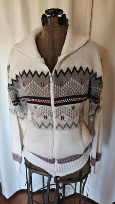 Vintage sweater in great condition. Pit to pit 20" x sleeve 33" size medium Winter Cotton Sweater With Zipper Closure, Mens Sweaters, Vintage Sweater, Zip Up Sweater, Vintage Sweaters, Fashion Sense, Zip Up, Sweater Outfits, Sweater Sizes