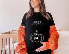 "Our Hey There Pumpkin shirt is the perfect fall and Halloween pregnancy shirt! Enjoy being comfy while you announce your fall pregnancy! ⭐️ Our most viewed design that's similar: https://www.etsy.com/listing/1278609195/mini-pumpkin-spice-fall-pregnancy-shirt ⭐️ More fun designs similar to this style in our shop: https://www.etsy.com/shop/thesimplemouse/?etsrc=sdt&section_id=39049663 🚀 FREE U.S. SHIPPING 🚀 ❤️ Remember to select the favorite button on the right to save this product! 📢 Rave Rev Thanksgiving Pregnancy Shirt, Halloween Pregnancy Shirt, Fall Pregnancy, Fall Pregnancy Announcement, Hey There Pumpkin, Pregnant Halloween, Thankful Shirt, Fall And Halloween, Fall Maternity