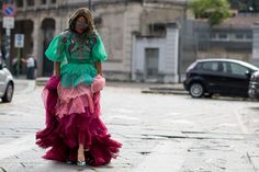 On the Streets of Milan, It's All Gucci, All the Time Photos | W Magazine Dressing Sense, Anna Dello Russo, Sleeveless Outfit, Vogue Japan, Dark Wear, Fashion Tips For Women, Cool Street Fashion, Fashion Pictures