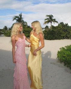 Brunch Prom Dress, Birthday Brunch Outfit, Bahamas Trip, Prom Dress Inspo, Robes Glamour, Prom Inspo, Chique Outfits, Prom Dress Inspiration, Pic Pose